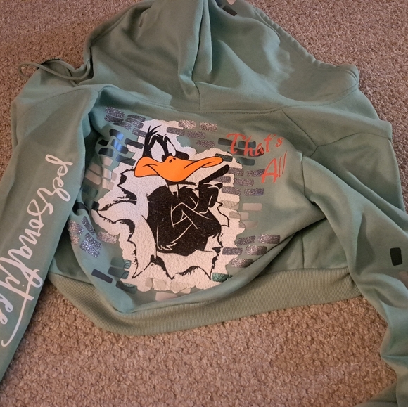 Personalitee - Picture 3 of 7